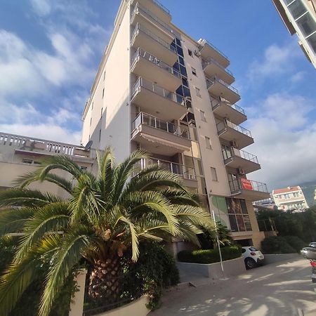 Adrialux2 Apartment Budva Bagian luar foto
