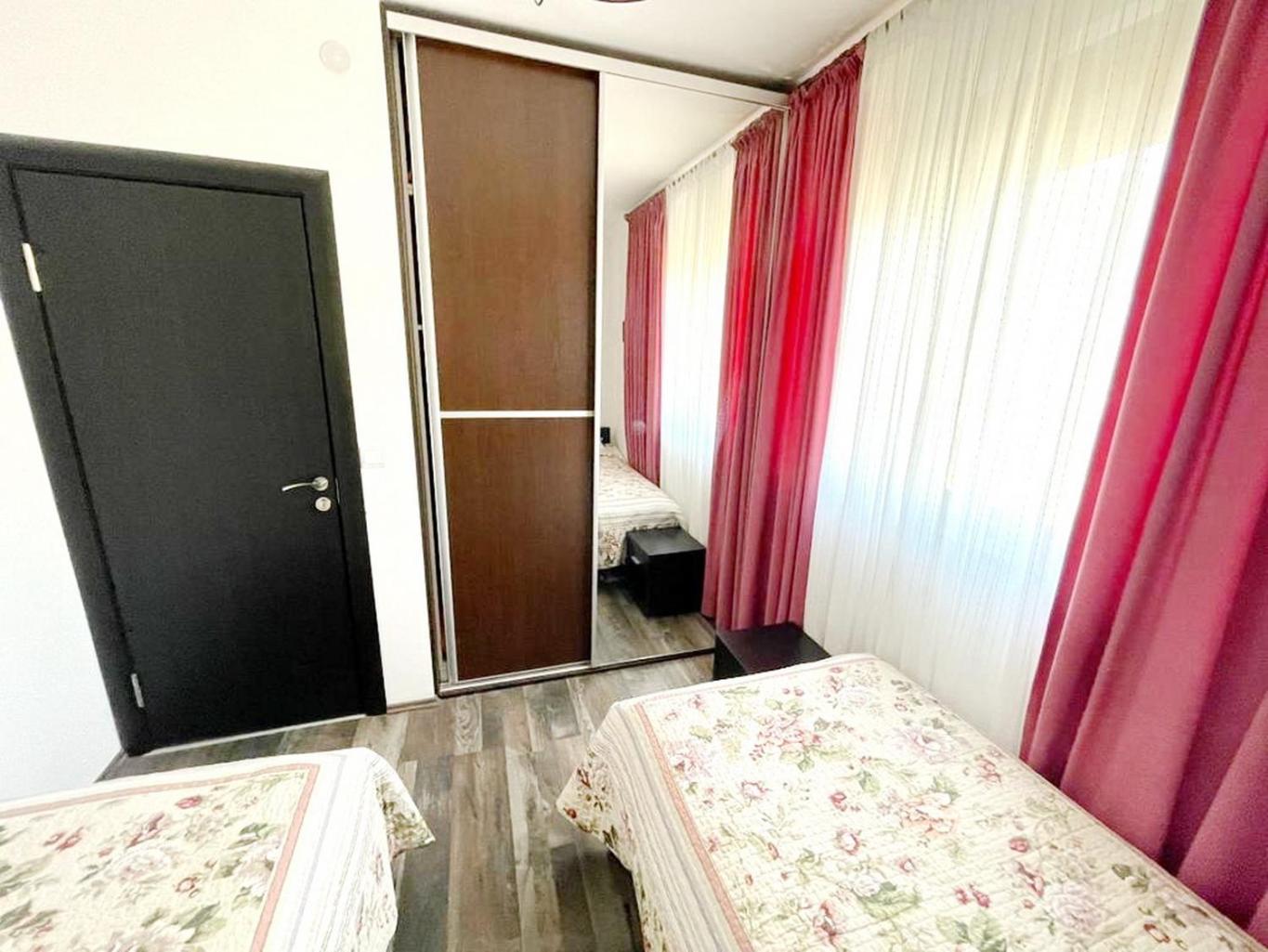 Adrialux2 Apartment Budva Bagian luar foto